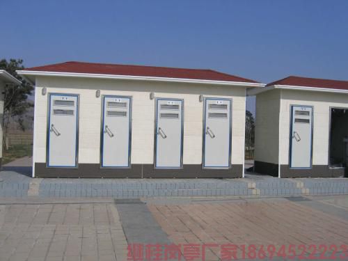 环保移动厕所帮助城市建设(图1)